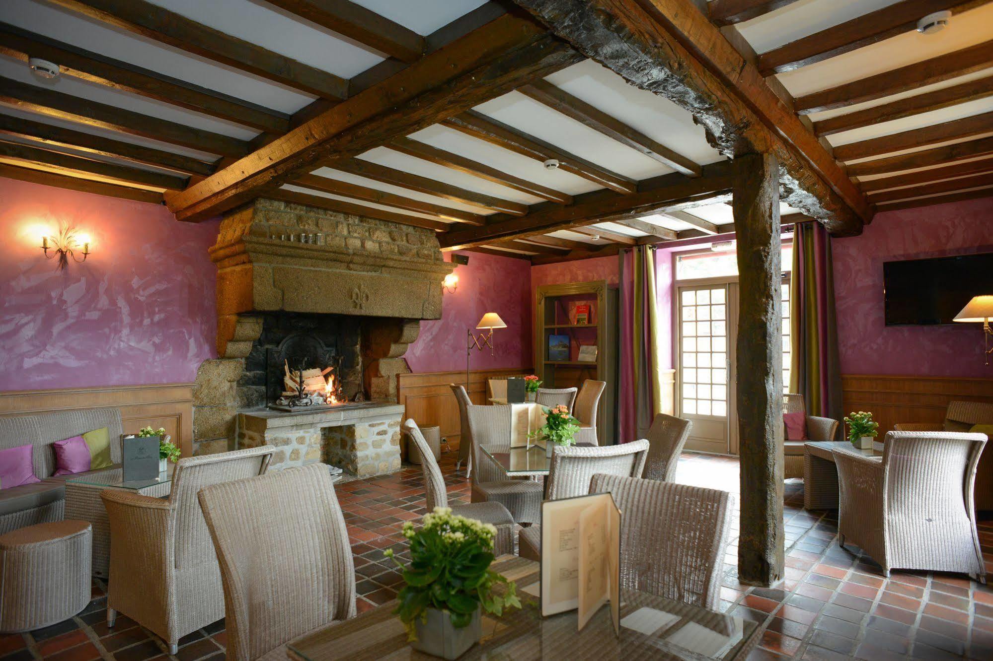 Hotel Le Relais Du Roy Monte Saint Michel Exterior foto